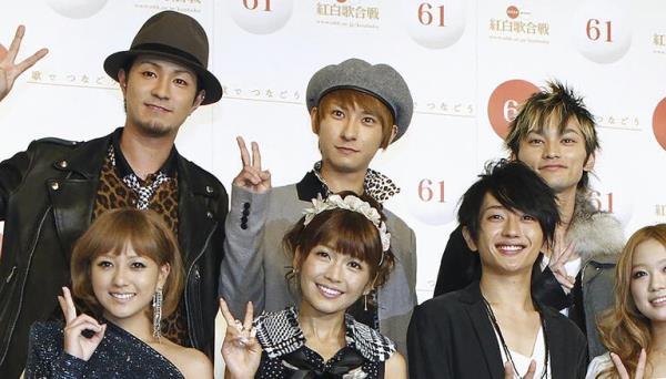 日本流行歌手阿泰真次郎宣布自己是同性恋，粉丝们反应热烈