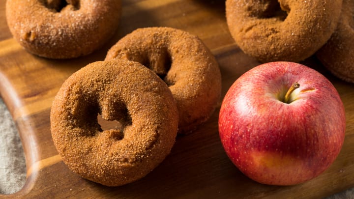 在新英格兰哪里可以找到最好的苹果酒甜甜圈