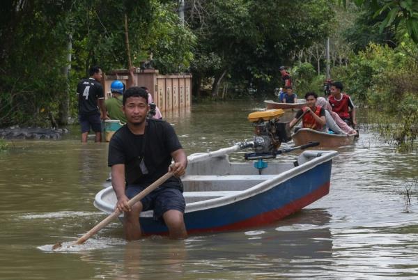 Sabah latest state to be hit by floods, situation in Kelantan improving