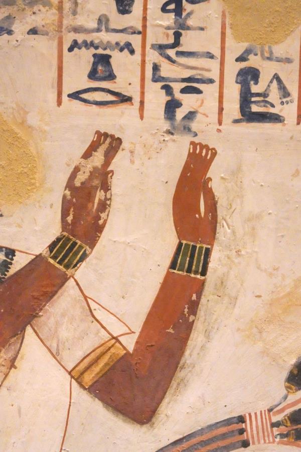 研究表明，古埃及艺术家改变了他们的作品