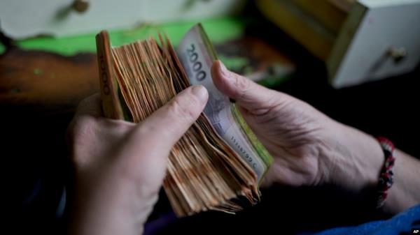 随着通货膨胀的飙升，阿根廷将开始印刷1万比索的纸币
