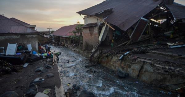 印尼苏门答腊岛洪水造成的死亡人数上升到67人，20人失踪